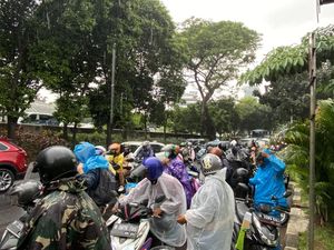 Kesal Kena Macet di Jalan TB Simatupang Tiap Pagi, Pemotor Berharap WFH