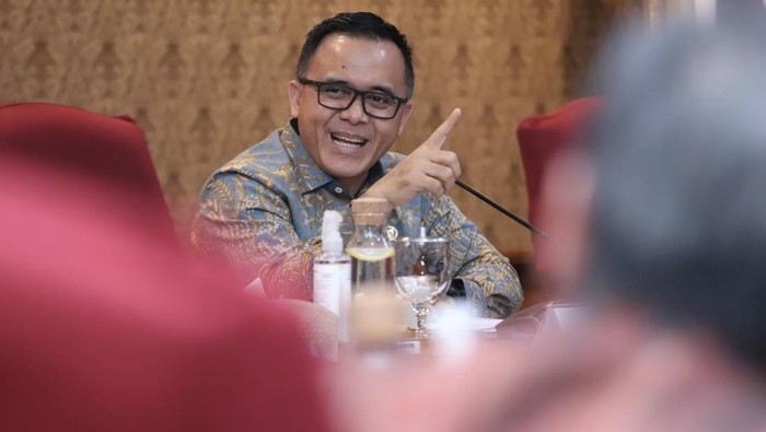 MenPAN-RB Azwar Anas MenPAN-RB Azwar Anas
