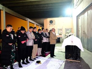 Jenazah Korban Gempa Turki Disalati Menteri, Pemakaman Besok Undang Kyai