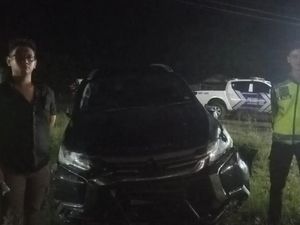 Mobil Pajero yang Dimassa di Jalanan Palembang Hasil Curian Mobil Pajero yang Dimassa di Jalanan Palembang Hasil Curian