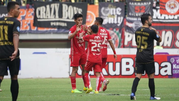 Persija Jakarta menjamu Barito Putera pada pekan ke-26 Liga 1 2022 di Stadion Patriot Chandrabhaga, Kota Bekasi, Rabu (22/2/2023)