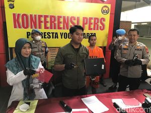Buka Jasa Palsukan Data Vaksin, Oknum Honorer Dinkes Diciduk Polisi Jogja Buka Jasa Palsukan Data Vaksin, Oknum Honorer Dinkes Diciduk Polisi Jogja