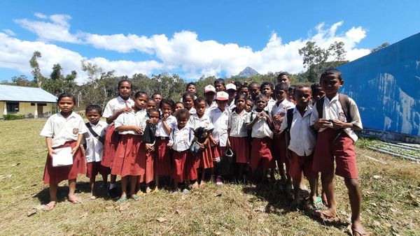 Potret Siswa SDN Nainefo NTT yang Butuh Uluran Tangan