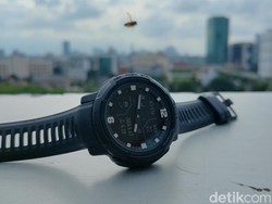 Review Garmin Instinct Crossover: Smartwatch Tangguh Banyak Fitur