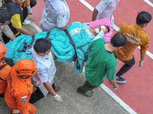 Seluruh Korban Kecelakaan Helikopter di Jambi Berhasil Dievakuasi Seluruh Korban Kecelakaan Helikopter di Jambi Berhasil Dievakuasi