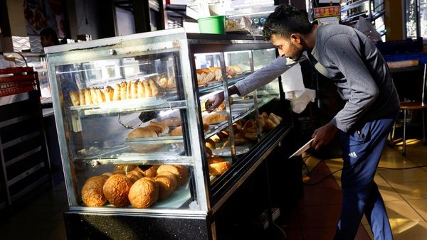 Pengusaha Roti Sri Lanka Pusing Tujuh Keliling Tarif Listrik Naik 66%