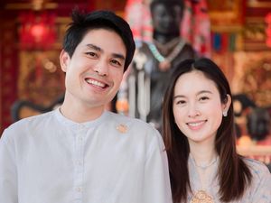 9 Potret Nong Poy Berkebaya di Prosesi Adat Jelang Nikah, Cantik Tanpa Makeup 9 Potret Nong Poy Berkebaya di Prosesi Adat Jelang Nikah, Cantik Tanpa Makeup