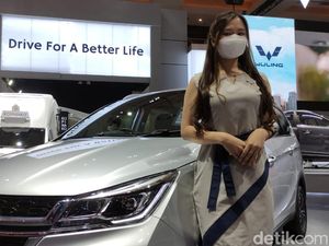 Alasan Usher Masih Malu-malu Lepas Masker di IIMS 2023