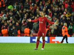 Virgil van Dijk Kena Semprot, Liverpool Diminta Datangkan Bek Baru!