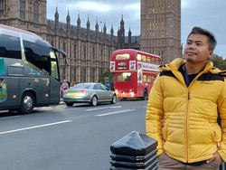 Blak-blakan Mantan OB yang Nyaris Putus Sekolah saat SMA, Kini S3 di Inggris