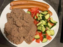 Kacau! 7 Acara Makan Bersama Ini Bikin Trauma Banyak Tamu