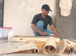 Kisah Akhmedi dan Kertas Daluang