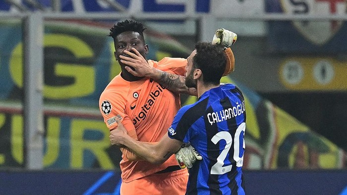 MILAN, ITALY - FEBRUARY 22:  Andre Onana of FC Internazionale reacts during the UEFA Champions League round of 16 leg one match between FC Internazionale and FC Porto at San Siro Stadium on February 22, 2023 in Milan, Italy. (Photo by Mattia Ozbot - Inter/Inter via Getty Images )