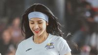 8 Foto Anya Geraldine di Pertandingan Voli Pantai, Curi Atensi Pakai Crop Top