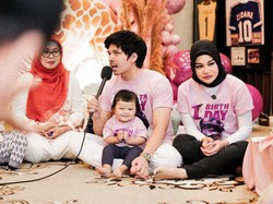 Anak Ultah Pertama, Atta-Aurel Kasih Hadiah Lagu