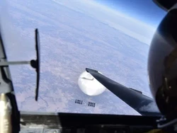 Penampakan Balon Mata-mata China dari Angkasa