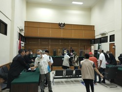 Didakwa Korupsi Pembangunan Pabrik, Eks Dirut Krakatau Steel Ajukan Eksepsi