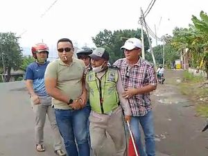 2 Tahun Kabur, Buronan Nyamar Jadi Pak Ogah di Mojokerto Ditangkap 2 Tahun Kabur, Buronan Nyamar Jadi Pak Ogah di Mojokerto Ditangkap