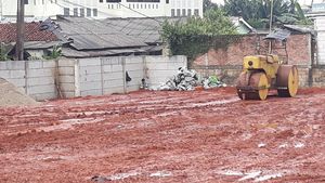 Potret Akses Gang Besan: Ditembok Beton-Diratakan Tanah Merah