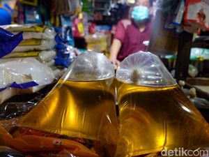 Airlangga Turun Tangan Bereskan Utang Pemerintah Rp 344 M ke Pengusaha Migor Airlangga Turun Tangan Bereskan Utang Pemerintah Rp 344 M ke Pengusaha Migor