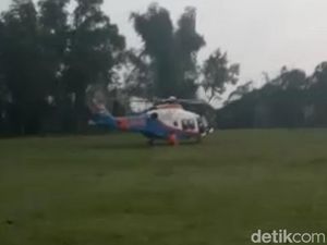 Helikopter Kapolda Jatim Mendarat Darurat Sudah Terbang Kembali ke Surabaya Helikopter Kapolda Jatim Mendarat Darurat Sudah Terbang Kembali ke Surabaya
