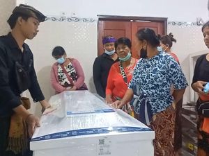 Momen Jenazah WNI Korban Gempa Turki Tiba di Bali Momen Jenazah WNI Korban Gempa Turki Tiba di Bali