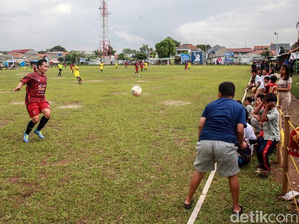 Kemeriahan Sepakbola Tarkam di Ciputat Tangsel
