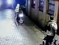 Tegur 5 Pemuda Pesta Miras, Pria di Manado Dikeroyok Dalam Rumah