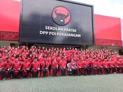 Megawati Hadiri Langsung Pendidikan Kader Perempuan di Sekolah PDIP