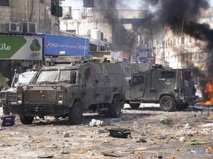 Roket di Langit Gaza, Tepi Barat Membara