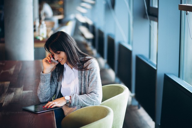 Menunggu Pesan/freepik.com/senivpetro Menunggu Pesan/freepik.com/senivpetro