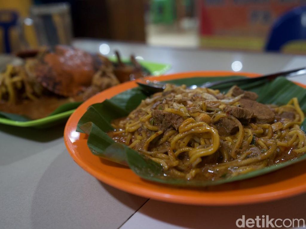 Nikmatnya Mie Aceh Daging Rusa di Medan yang Dimasak Pakai Arang