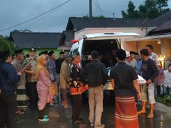 Autopsi Selesai, Mayat Wanita di Kebun Singkong Batang Dimakamkan