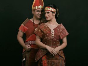Mengenal Suku Batak Toba: Sejarah, Tradisi, Rumah Adat, Pakaian Adat Mengenal Suku Batak Toba: Sejarah, Tradisi, Rumah Adat, Pakaian Adat