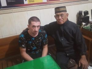 Gagal Bobol ATM, Bule Bulgaria Diamankan Warga Madiun Gagal Bobol ATM, Bule Bulgaria Diamankan Warga Madiun