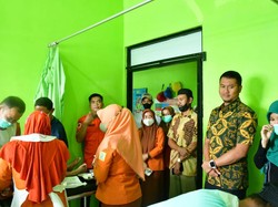 Sambut HUT Ke-459, Pemkab Sinjai Buka Layanan Sunat Massal Gratis