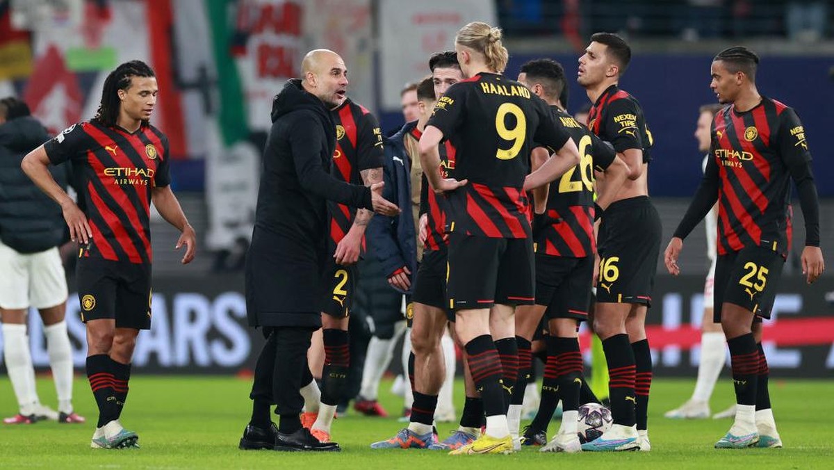 Pep Guardiola menilai hasil seri 1-1 di markas RB Leipzig bukan hasil yang buruk untuk Manchester City (Foto: Getty Images/Martin Rose)