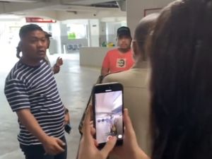 Debt Collector Si Belang Biru yang Bentak Polisi Ditangkap! Debt Collector Si Belang Biru yang Bentak Polisi Ditangkap!