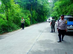 Minibus Tabrak Motor di Karawang, Satu Orang Tewas