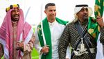 Potret Ronaldo Pakai Gamis dan Bawa Pedang, Peringati Hari Pendirian Arab