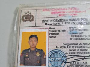 Terungkap! Brimob Gadungan di Makassar Pernah Ikut Tugas Polisi Terungkap! Brimob Gadungan di Makassar Pernah Ikut Tugas Polisi