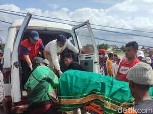 Mobil Tersambar KA di Semarang Tewaskan 2 Orang, Polisi: Korban Suami-Istri Mobil Tersambar KA di Semarang Tewaskan 2 Orang, Polisi: Korban Suami-Istri