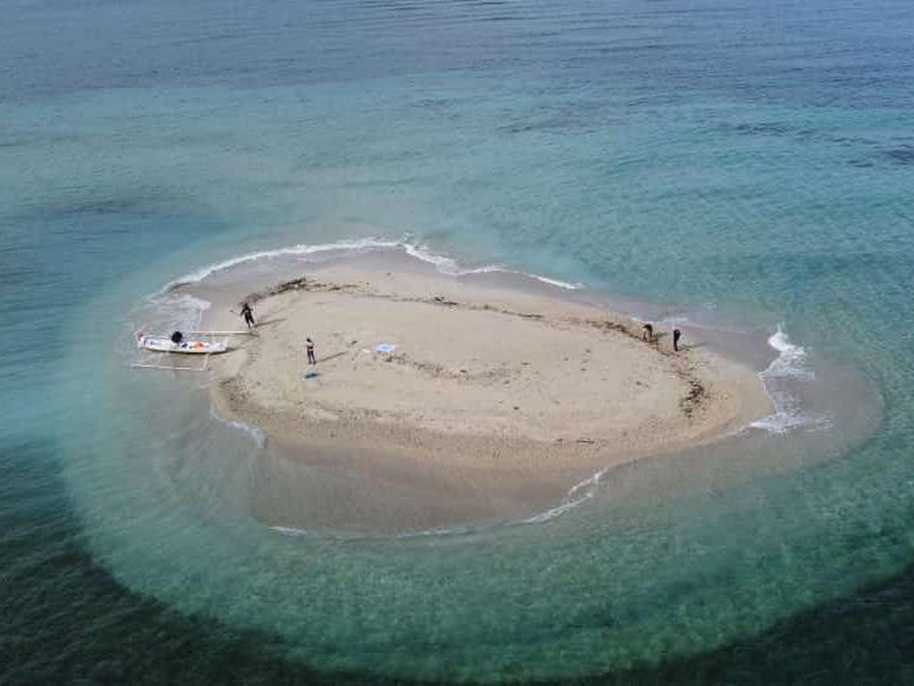 BMKG Ungkap Pulau Baru di Polman Muncul Akibat Hasil Sedimentasi BMKG Ungkap Pulau Baru di Polman Muncul Akibat Hasil Sedimentasi