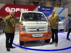 Pupuk Kaltim Gandeng DFSK Suplai Kendaraan Listrik Operasional Pabrik