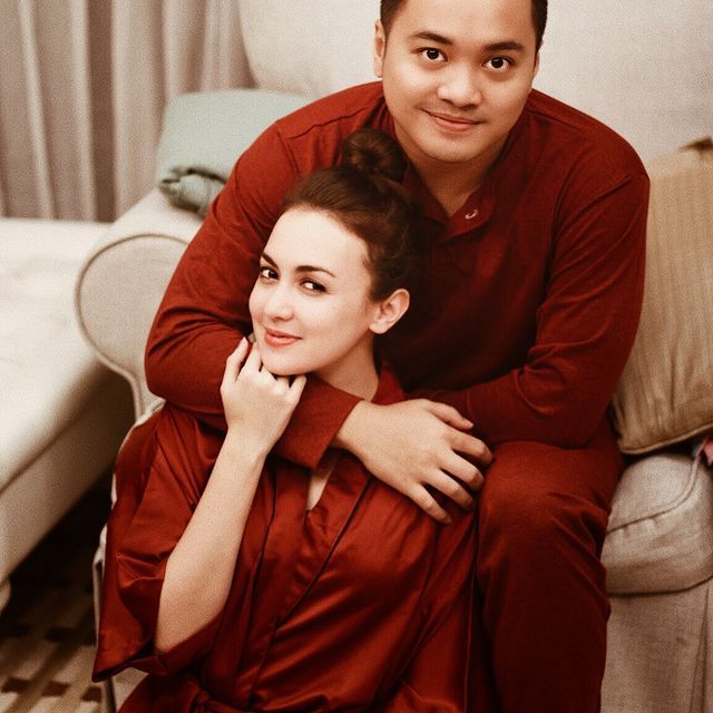 Rianti Cartwright dan Suami