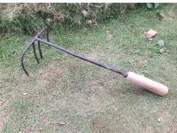 Gacok, Senjata Khas Jabar Berbentuk Cangkul Garpu