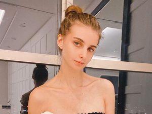 Gegara Foto Paspor Terlalu Cantik, Aktris Ukraina Ditolak Masuk Malaysia Gegara Foto Paspor Terlalu Cantik, Aktris Ukraina Ditolak Masuk Malaysia