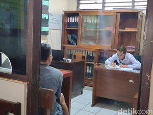 Diduga Jadi Tempat Mesum, Indekos di Giripeni Wates Digerebek Warga Diduga Jadi Tempat Mesum, Indekos di Giripeni Wates Digerebek Warga