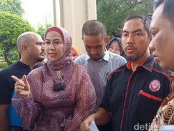 Ferry Irawan Minta Akta Lahir Dikembalikan, Venna Melinda Tagih Uang Rokok