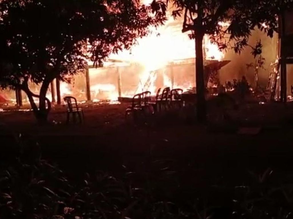 Rumah Milik Pelaku Duel Maut di Wajo Hangus Terbakar, Polisi Selidiki
